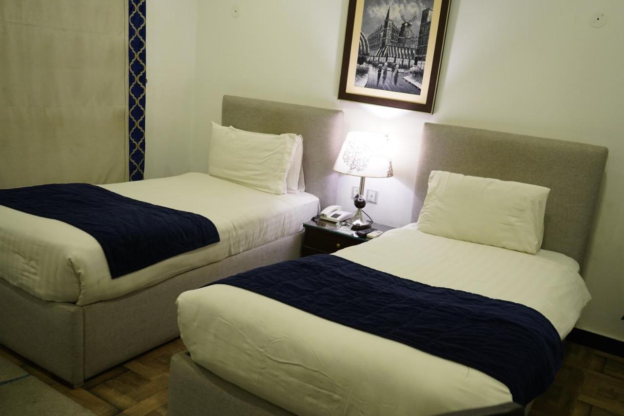 Hotel Oban Lahore Room photo